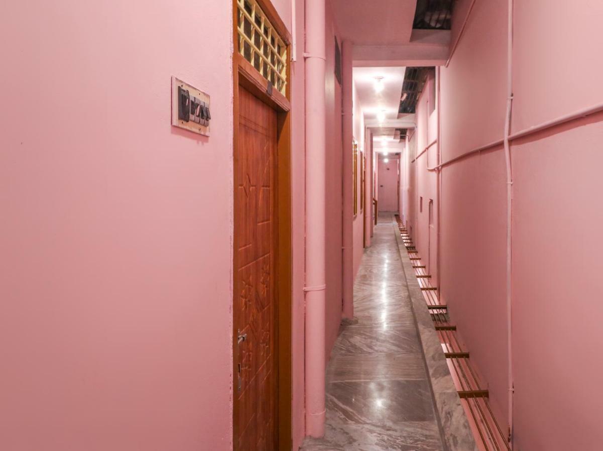 فندق Tiruvannāmalaiفي  Oyo 46737 Sri Annamalai Residency المظهر الخارجي الصورة